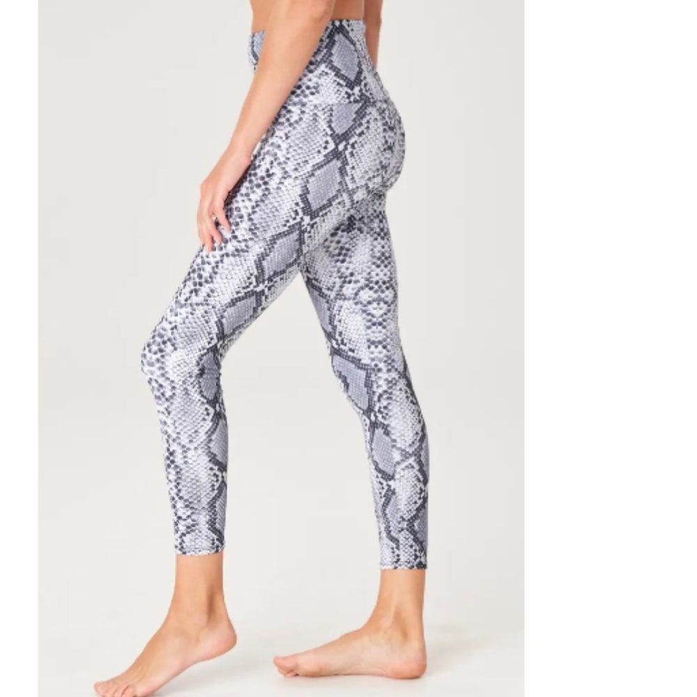 Onzie High Rise Midi Leggings